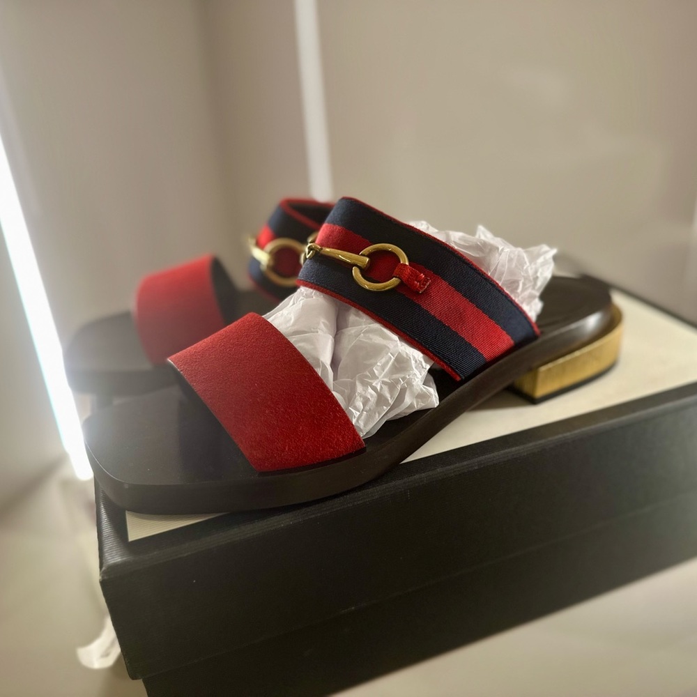 Brand new Gucci sandals with gold detailing 37+ - Picture 3 of 7